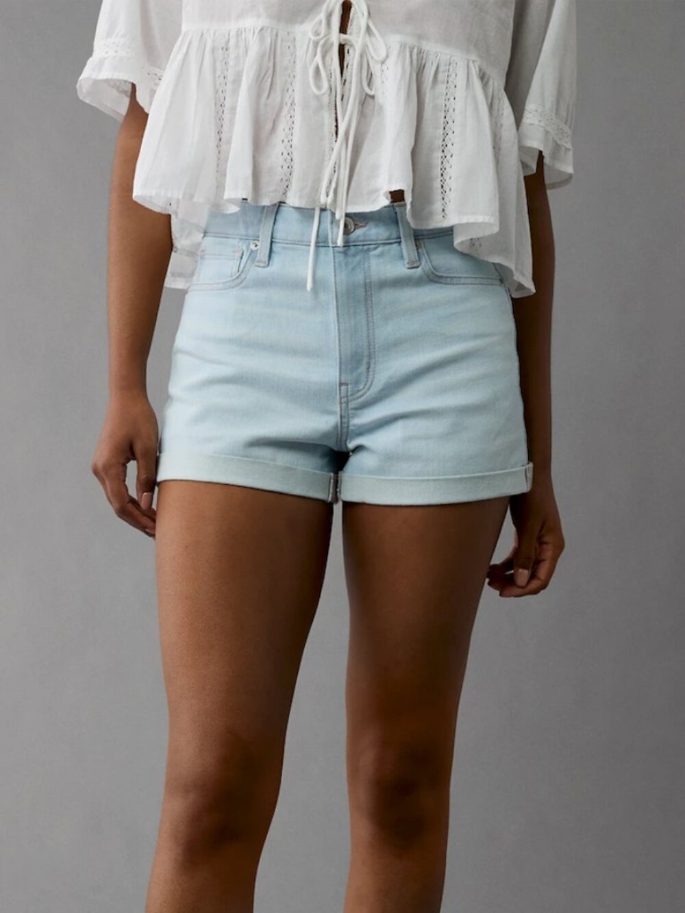 AMERICAN EAGLE STRETCH DENIM MOM SHORT LIGHT WASH SIZE 4